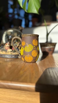 Image 8 of Pumpkin mug 05