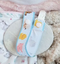 Barnyard paci clip