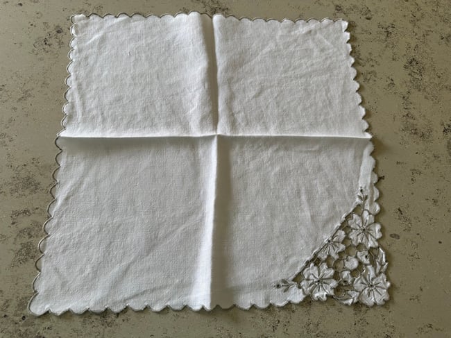 X6 Cutwork Linen Napkins