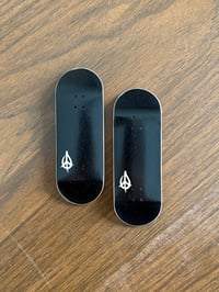 Image 1 of Drip logo black