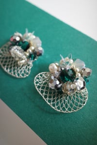 Image 3 of Carnation (emerald)