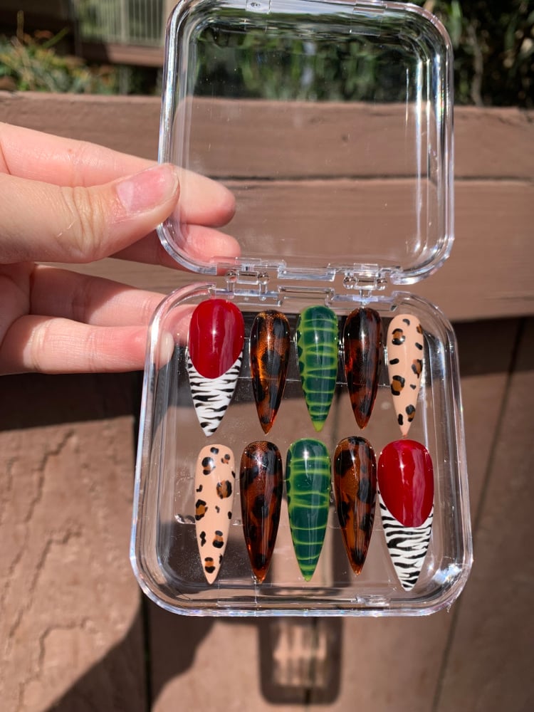 Image of Animal Print Nails 