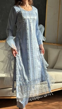 Image 2 of SILLA-blue