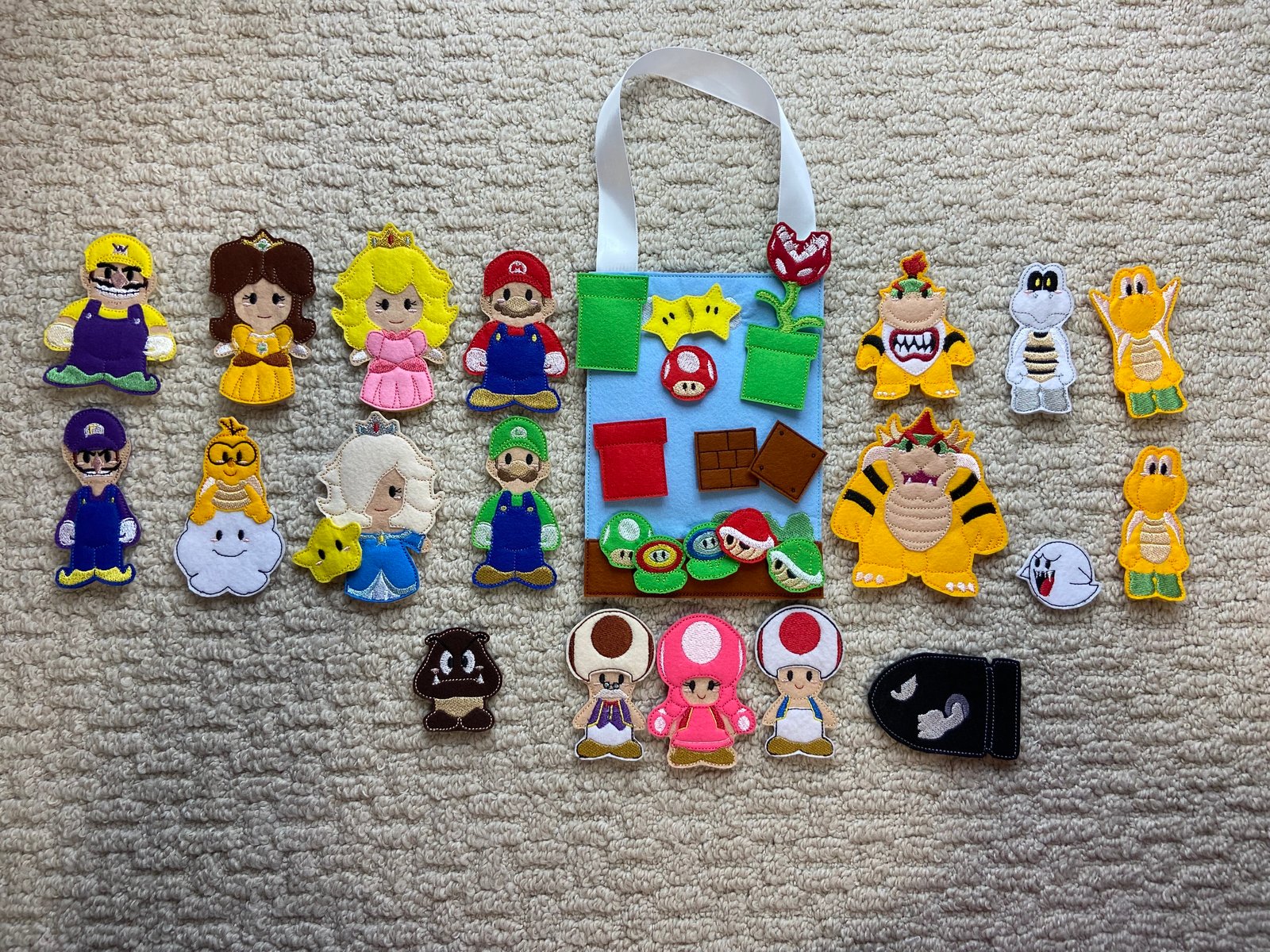 Super mario sale hand puppet