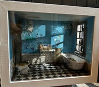 Image 1 of 1:12 abandoned toilet bathroom diorama Roombox 