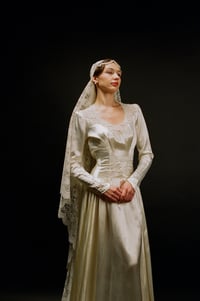 Image 3 of 1940s Satin Art Deco