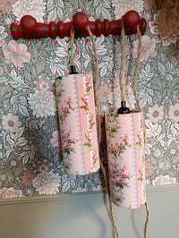 Image 2 of Lampe baladeuse " Écrin de roses "