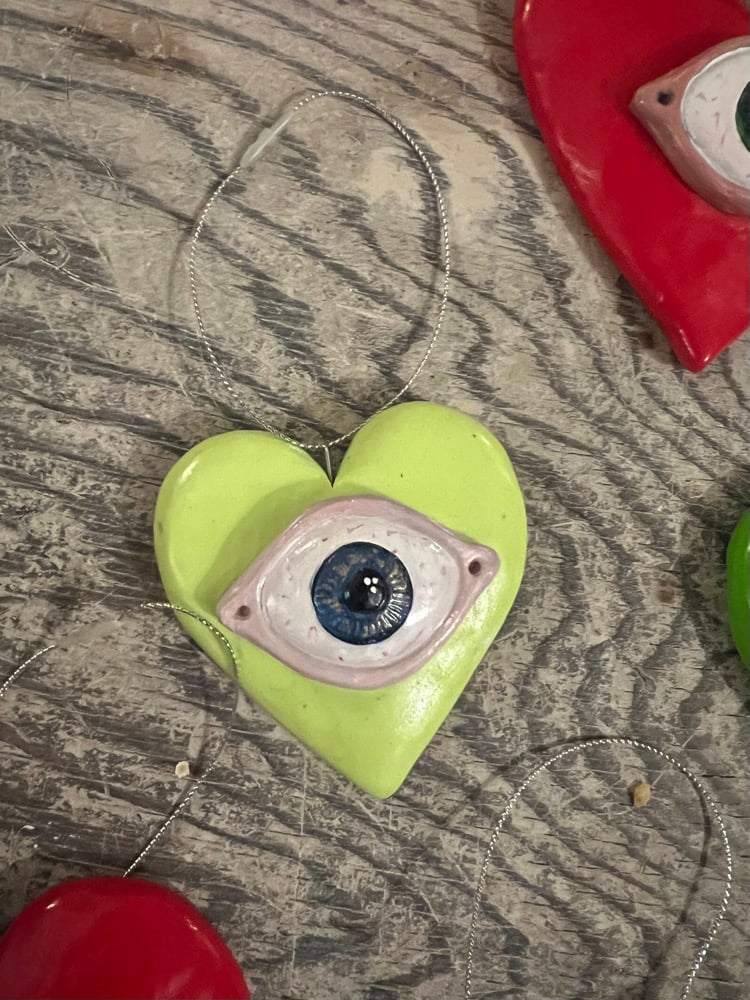 Image of Glowstick Yellow Green Eyeball Heart