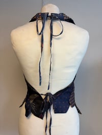 Image 18 of Tie top, dark blue (xs-l)