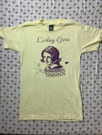 Image 5 of 90's Anvil canary yellow Small Leslie Gore