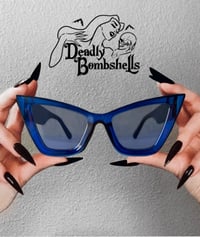 Deadly Bombshell - Midnight Blue Cat Eye Sunglasses 