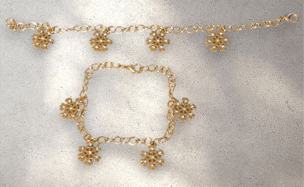 Elegant snowflake charm bracelet