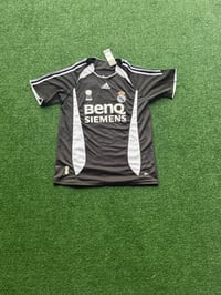 Image 1 of     Real Madrid CF BenQ Siemens Retro Black Kit