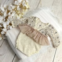 Image 2 of Newborn photography bodysuit - Lara - beige| photo props