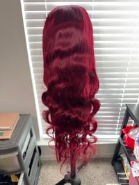 Image 1 of 26 inch body wave 99j wig 