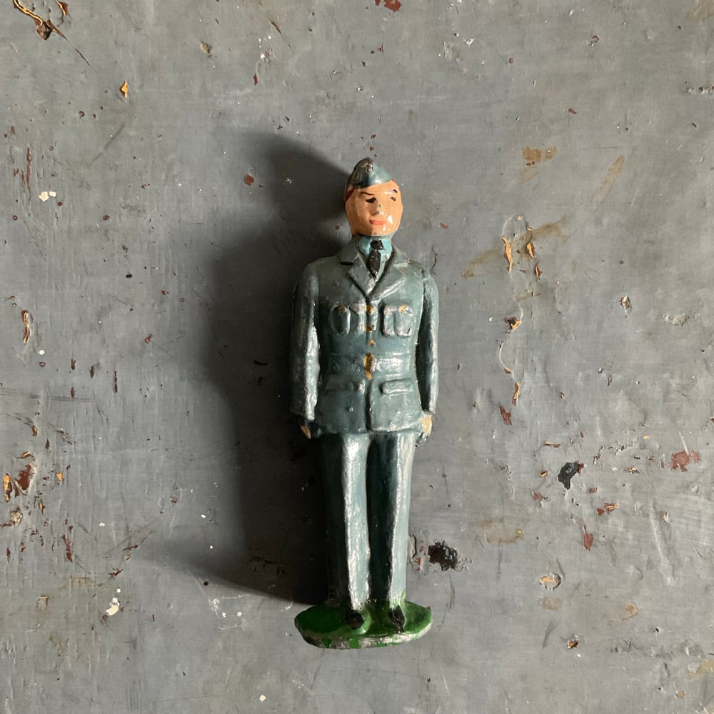 Image of Officer no.3