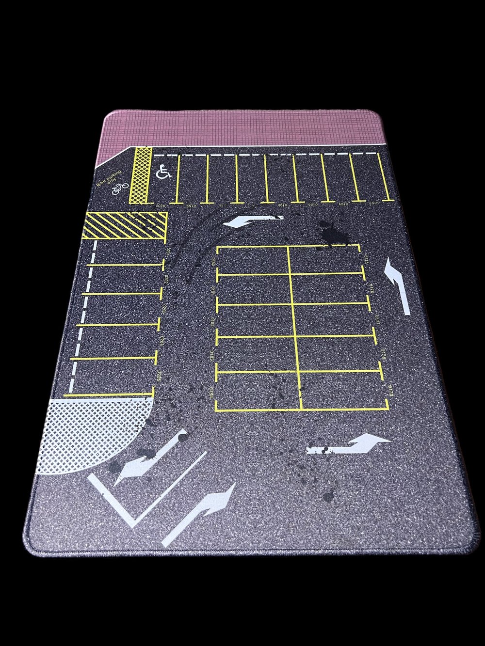 1/64 CORNERED MEET PARKING LOT PAD