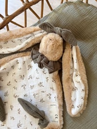 Image 1 of DOUDOU ENVELOPPANT MINI BRANCHE D’OLIVIER 