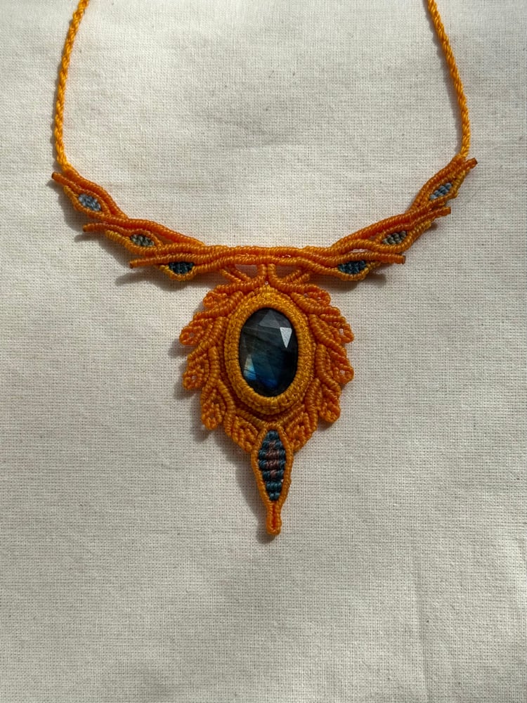 Image of Macrame necklace with labradorite 