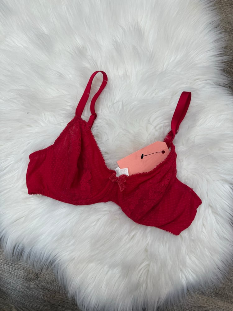 Image of Wacoal Red Lace Bra - 34C