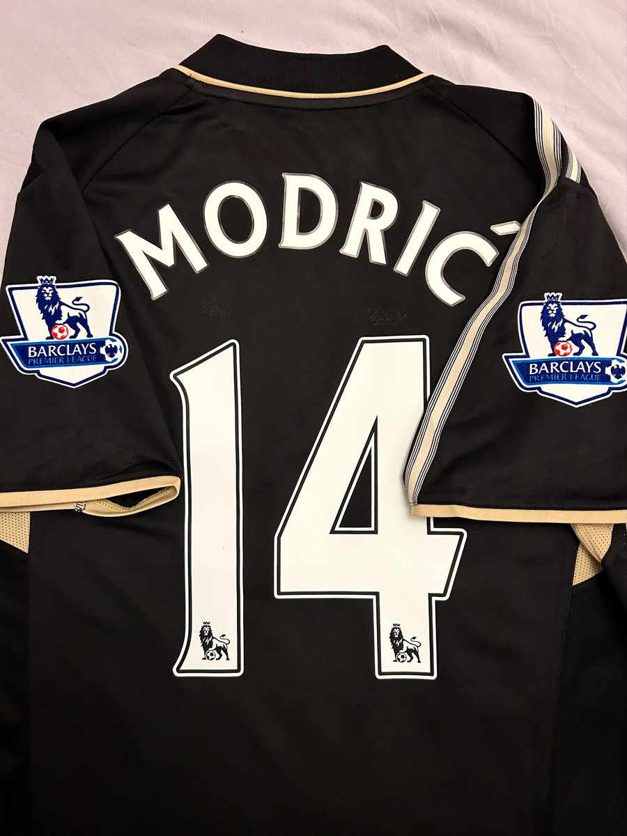 Image of Tottenham Hotspur “MODRIĆ 14” 2008/09 Third Shirt + PL patches (M)