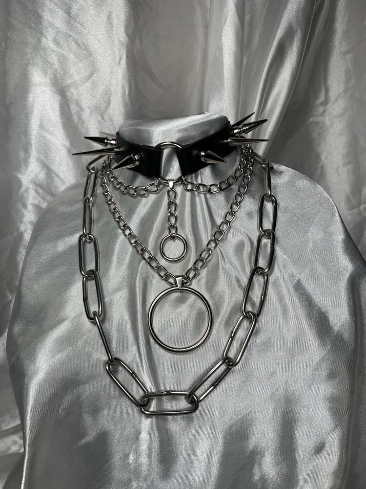 Image of Jeopardized Choker