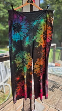 Image 1 of Grungeflower Leggings