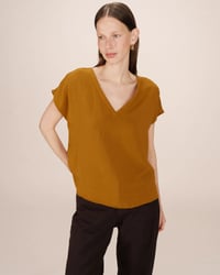 Image 1 of Camiseta Season Ocre