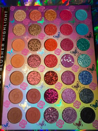 Image 2 of Selena Mega Eyeshadow Palette
