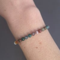 Image 4 of Bracelet ajustable agate verte sur cordon