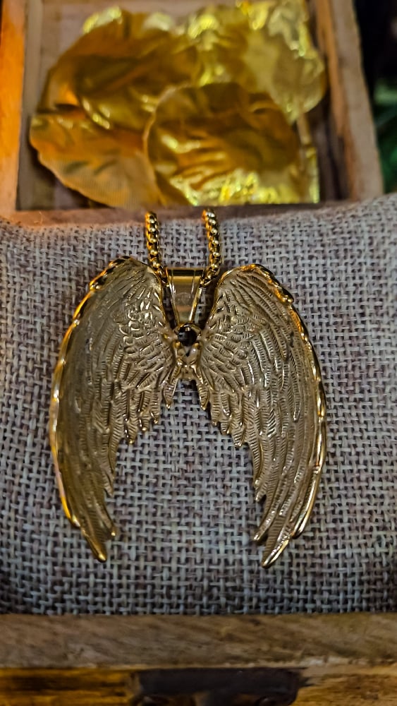 👑The Armored Kingdom Golden Guardian Wings of Glory Necklace