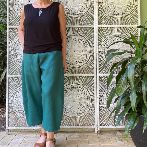 Image of Luna Pants - Linen - Emerald green - Inseam pockets