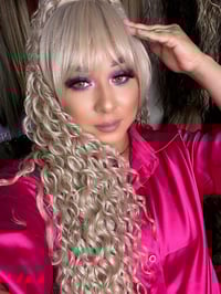 Copetona bajita guera 👱‍♀️