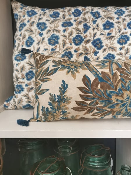 Image of Grand Coussin en piqué ou cale dos- Prix unitaire, à partir de