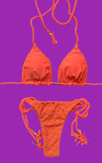 Image 3 of Pale