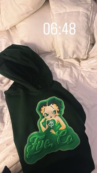 Image 2 of 90s BETTY HOODIE (GREEN)