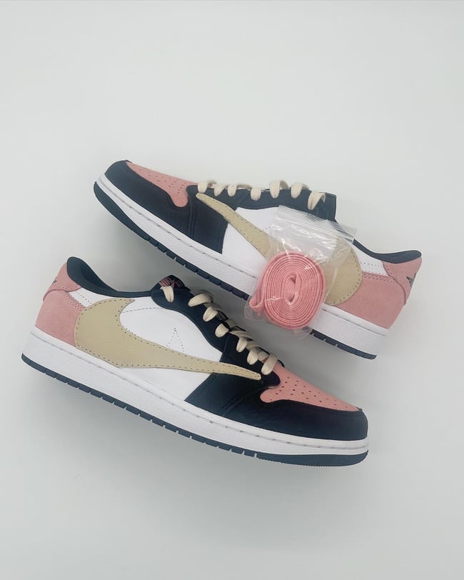 ‘MAUVE’ JORDAN 1’s