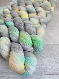 Image 4 of Iridescent-Lite