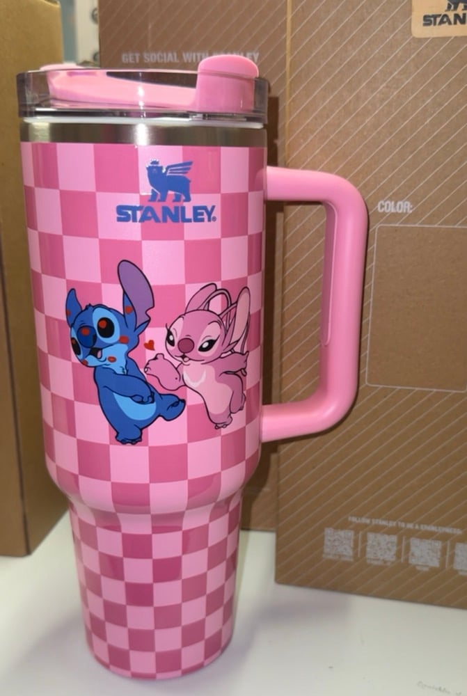 Image of Pink checkered tumbler 