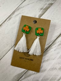 Shamrock tassels 