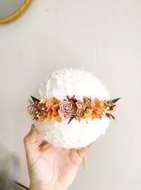 Image 1 of mini halo flowers