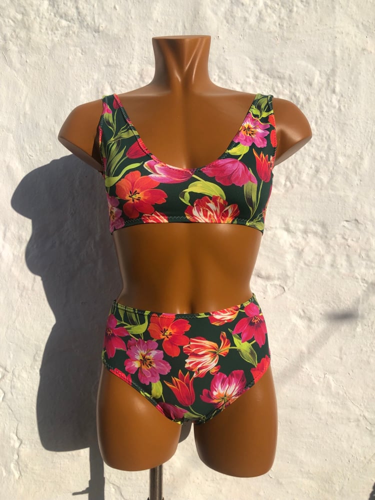 Image of Bikini alto Spring Party