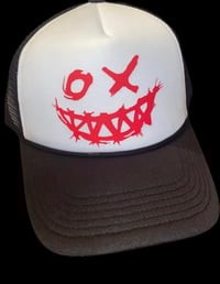 Dead face trucker hat