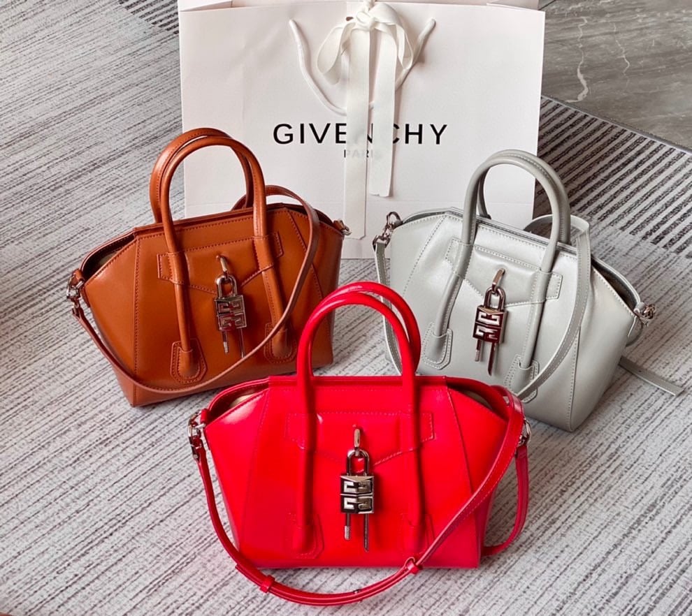 Givènchy Antigona Padlock Bag