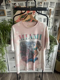 Pacing Miami tee