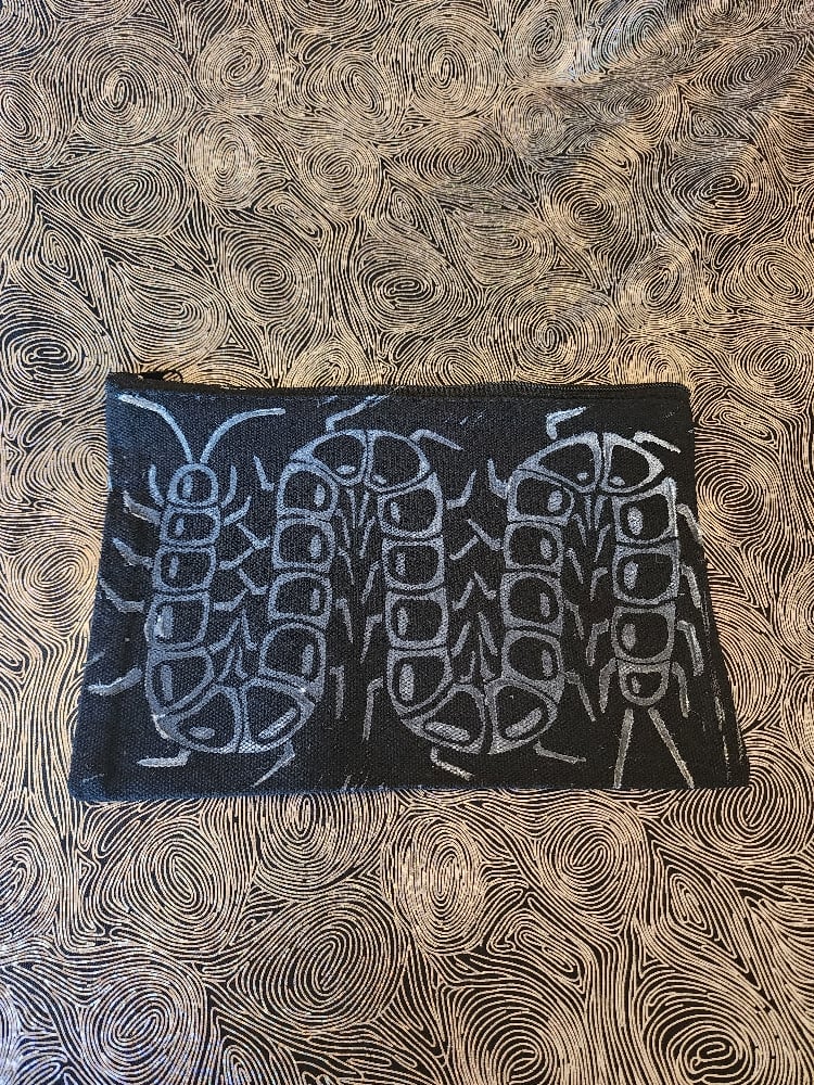 Image of centipede pouch