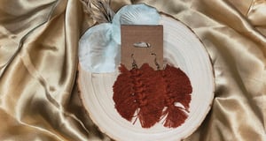 Image of Leaf Macramé Earrings: Auburn