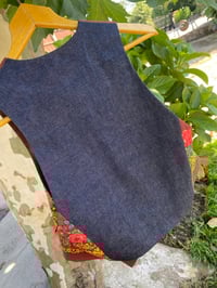 Image 5 of Chaleco feito a man. FOLIADA 103. Talla S/M