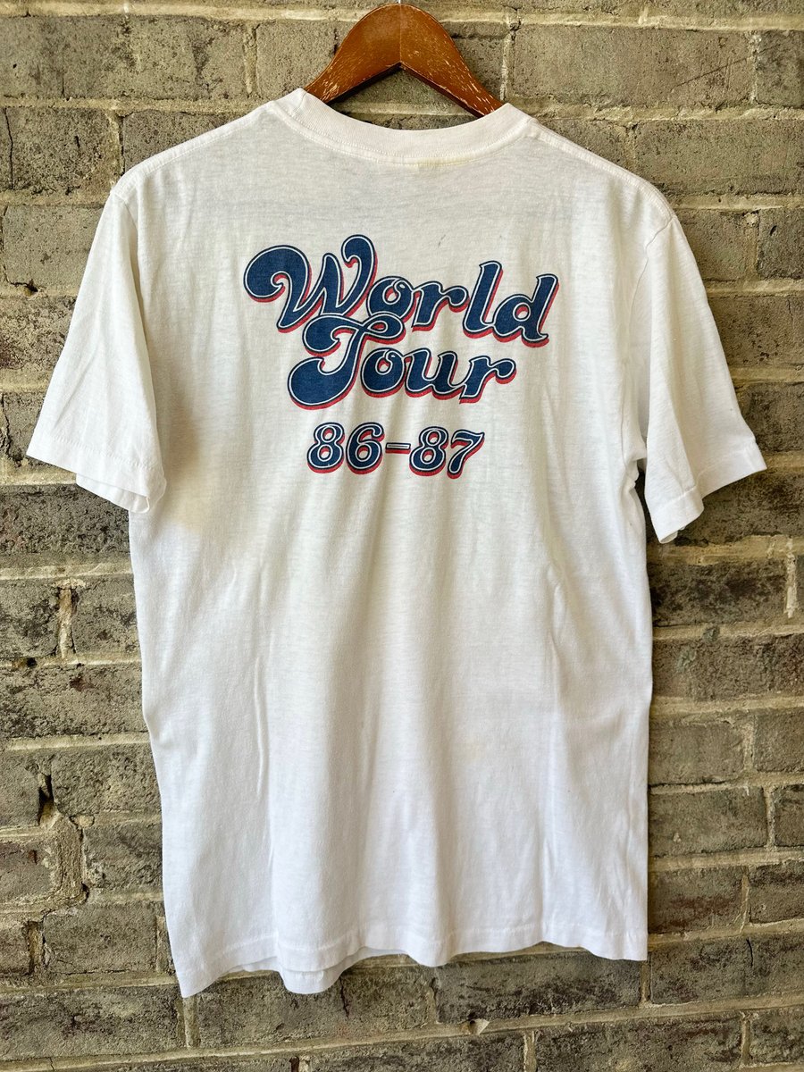 Image of 1986 Vintage “CHICAGO  WORLD TOUR 86-87” CONCERT TEE, SIZE: LARGE