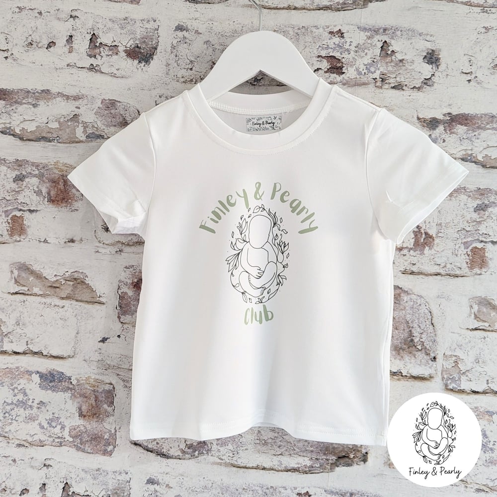 T-SHIRT: Finley & Pearly Club Plus Free Gift